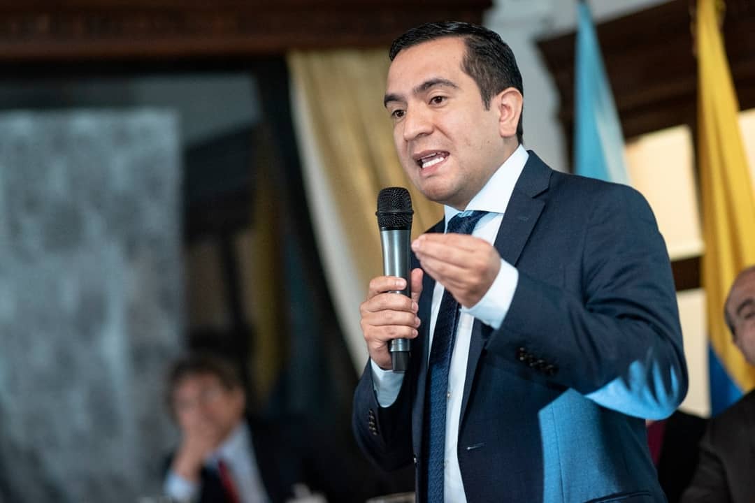Edward Rodríguez se retracta: aspirará al Senado por el Centro Democrático