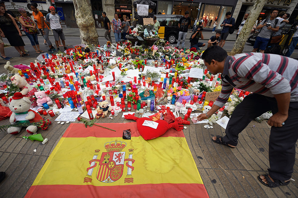Estado Islámico dice que ataques en España fueron contra "cruzados y judíos"