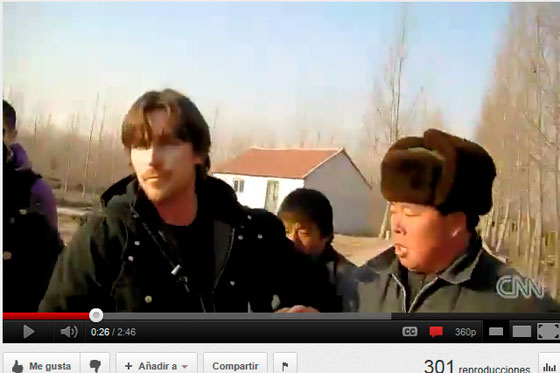 El actor Christian Bale fue atacado al visitar a un disidente chino