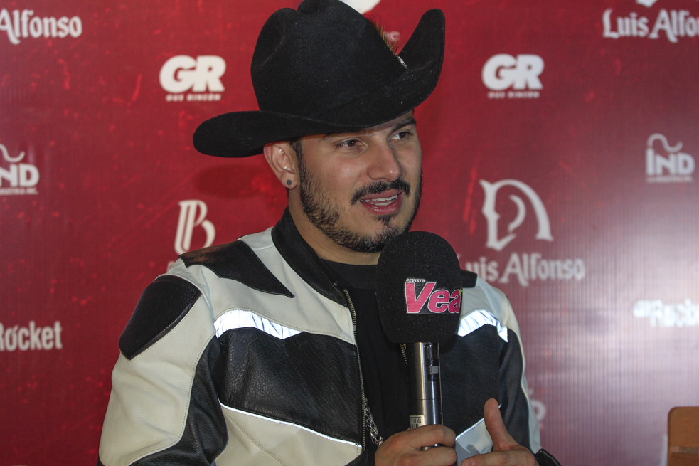 LANZAMIENTO Pipe Bueno Y Luis Alfonso
