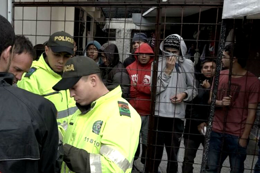 Se fugan 16 personas de una estación de Policía en Medellín