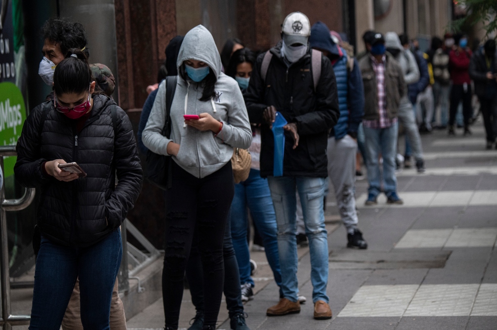 La economía chilena se desploma 14,1 % en abril por la pandemia