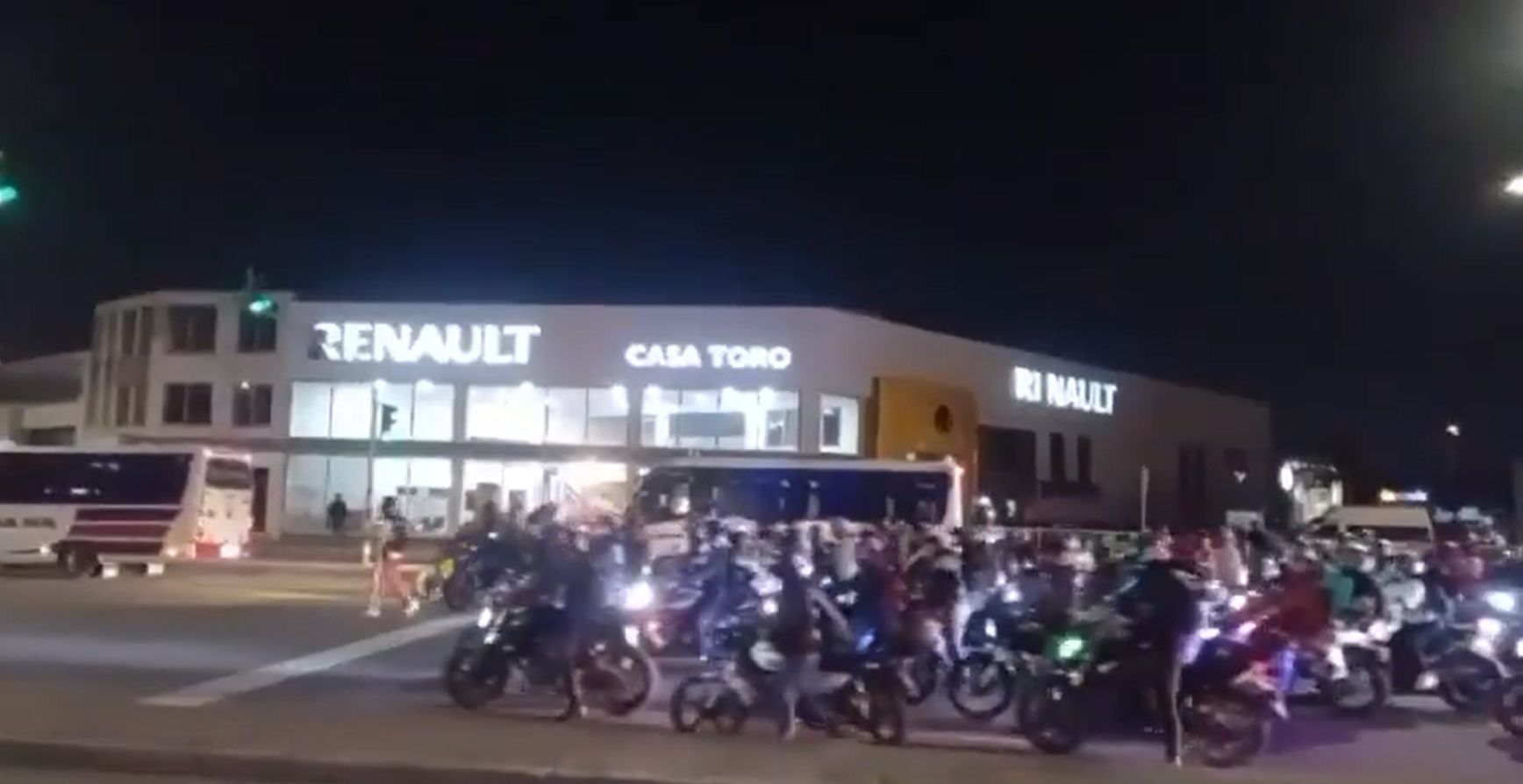 Movilidad 26 de agosto:  caravana de moteros entorpece el tráfico en Usme