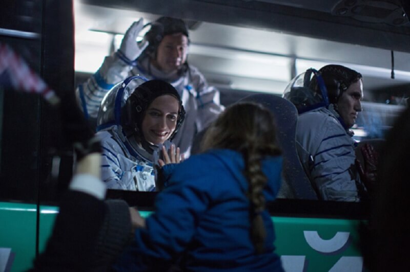 “Prometo volver”: superheroínas en la tierra y el espacio