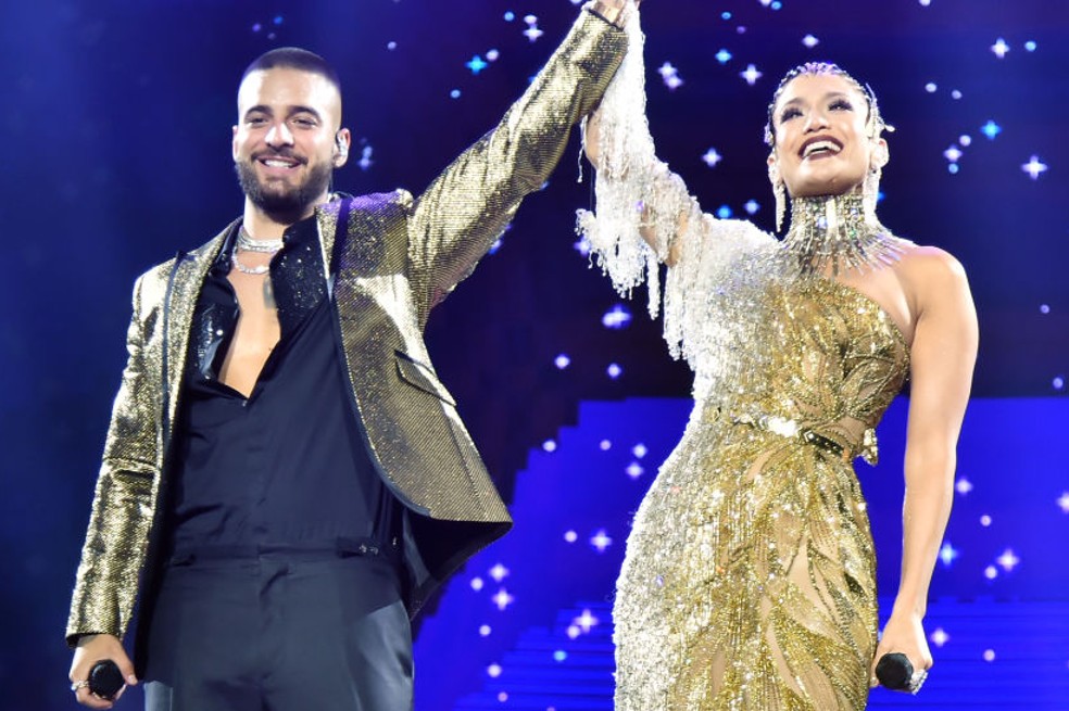 ¿Química entre Maluma y JLo?: las románticas escenas en ‘Marry Me’