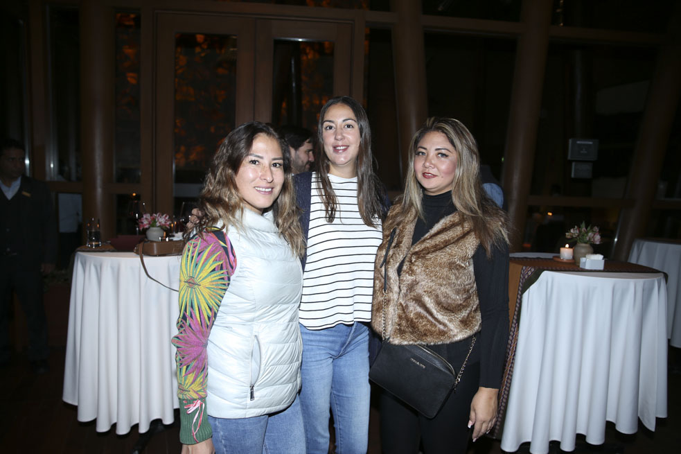 Fabiola Ponce, Analí Salazar y Sofía Shimabuku
