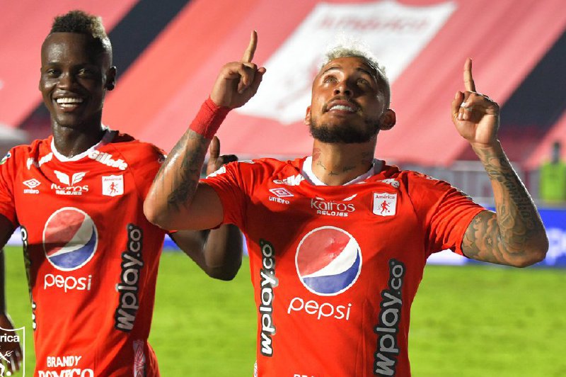 El bicampeón sigue en la pelea