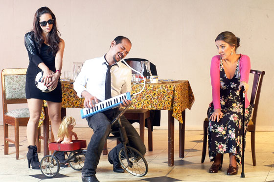 Estreno obra teatral Golpes en el sótano