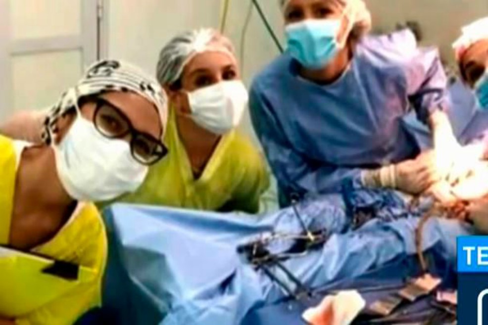 Médicos argentinos se tomaron ‘selfies’ en plena cirugía