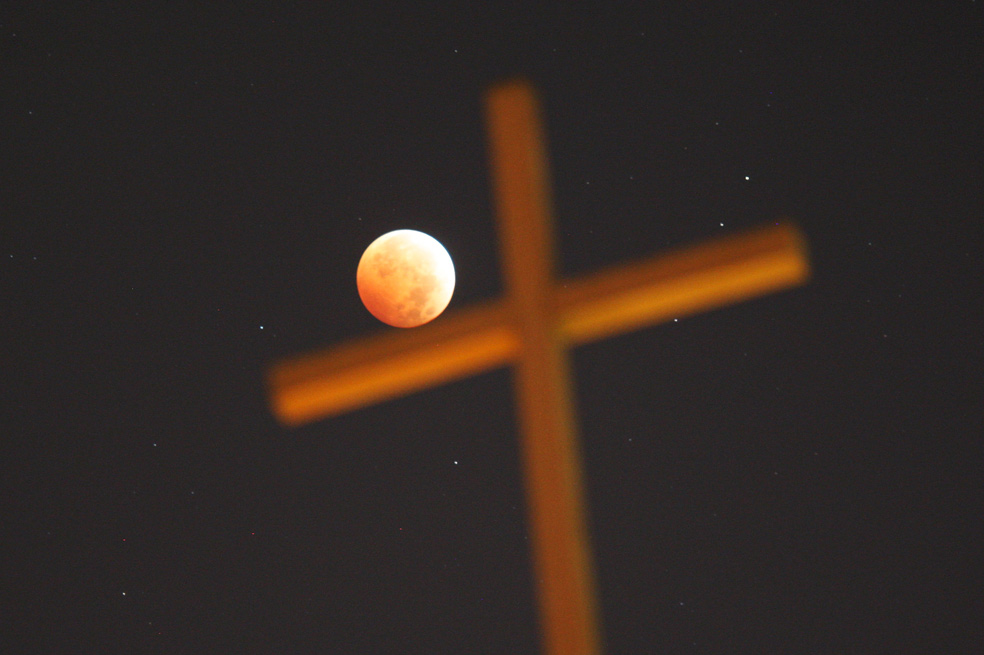Así se tiñó la «Luna de sangre»