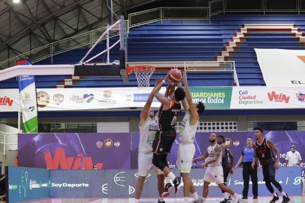 Caribbean Storm Cimarrones inauguró la Liga de Baloncesto con victoria