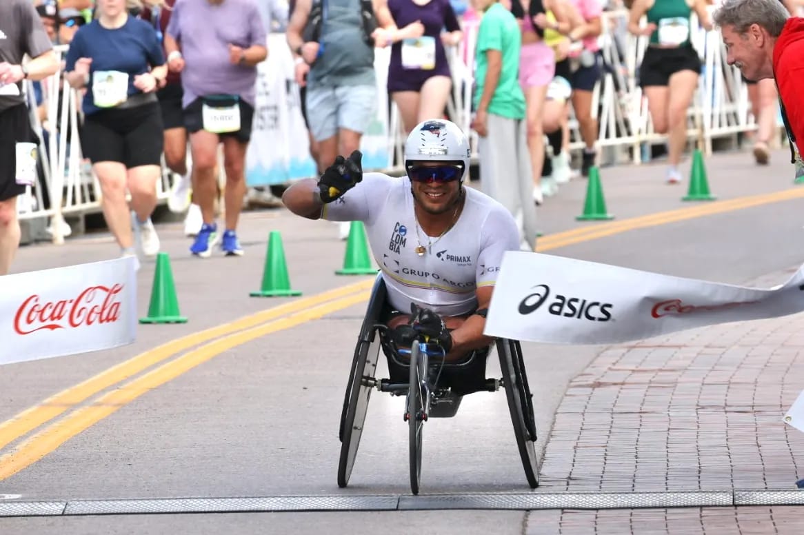 Francisco Sanclemente hace historia en Estados Unidos: tricampeón de la Grandma’s Marathon