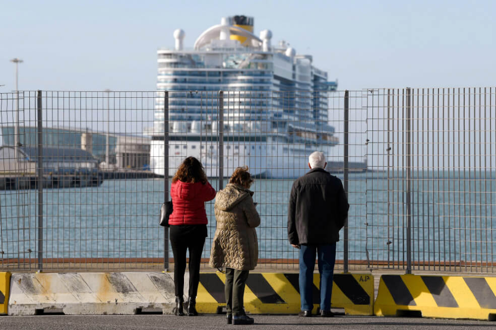 Italia bloquea crucero con 6.000 pasajeros por posibles casos de coronavirus a bordo