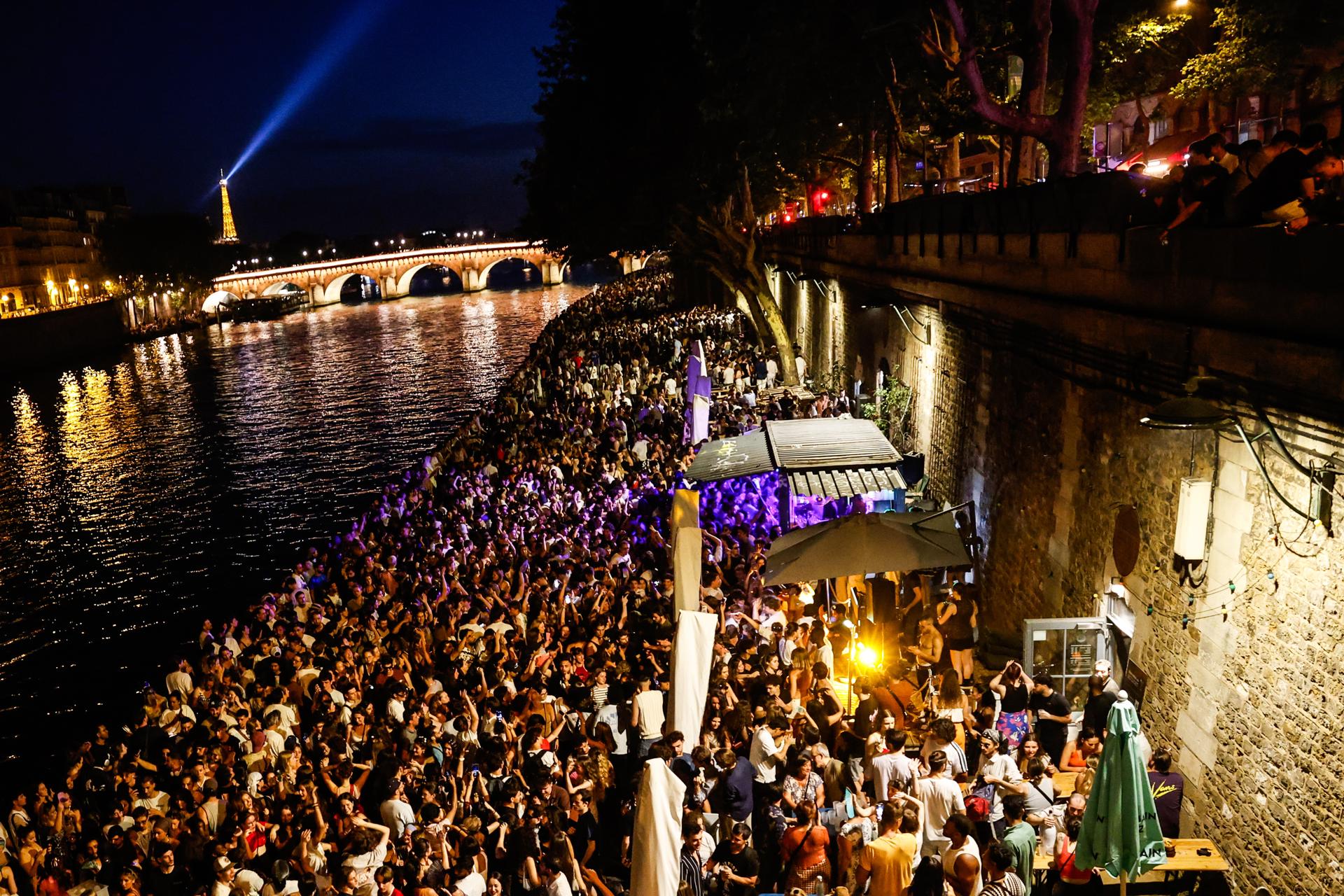 Pincharon con jeringas a 145 personas en festival en Francia: hay 12 detenidos
