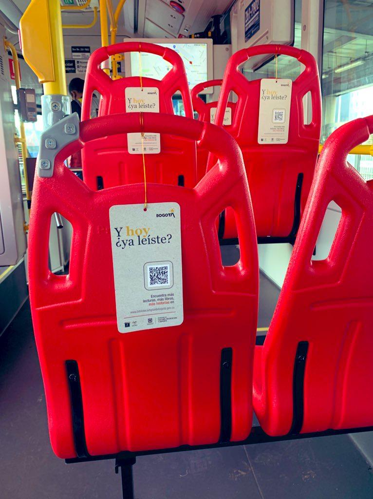 Con código QR, usuarios de Transmilenio podrán acceder a la Biblioteca Digital de Bogotá