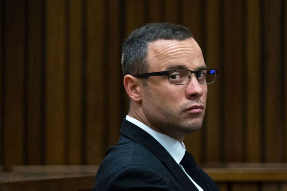 Óscar Pistorius durante su juicio en una corte de Petroria. Foto: AFP