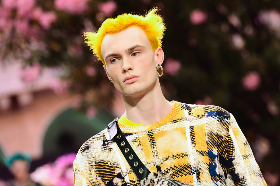 Versace presentó su última colección en honor a Keith de ‘The Prodigy’