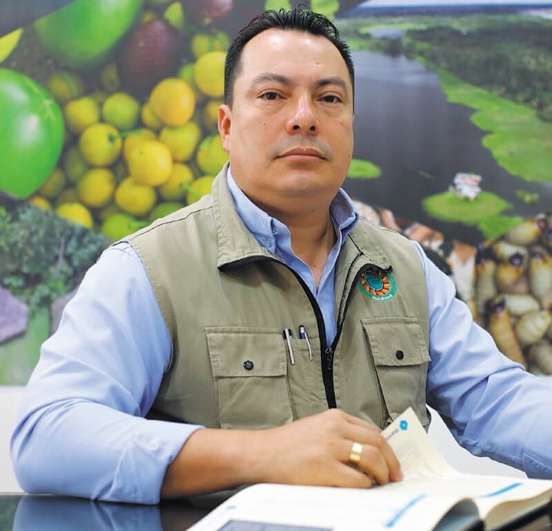 “Me queda muy difícil entrar a cada casa a decir que hagan caso”: gobernador del Amazonas