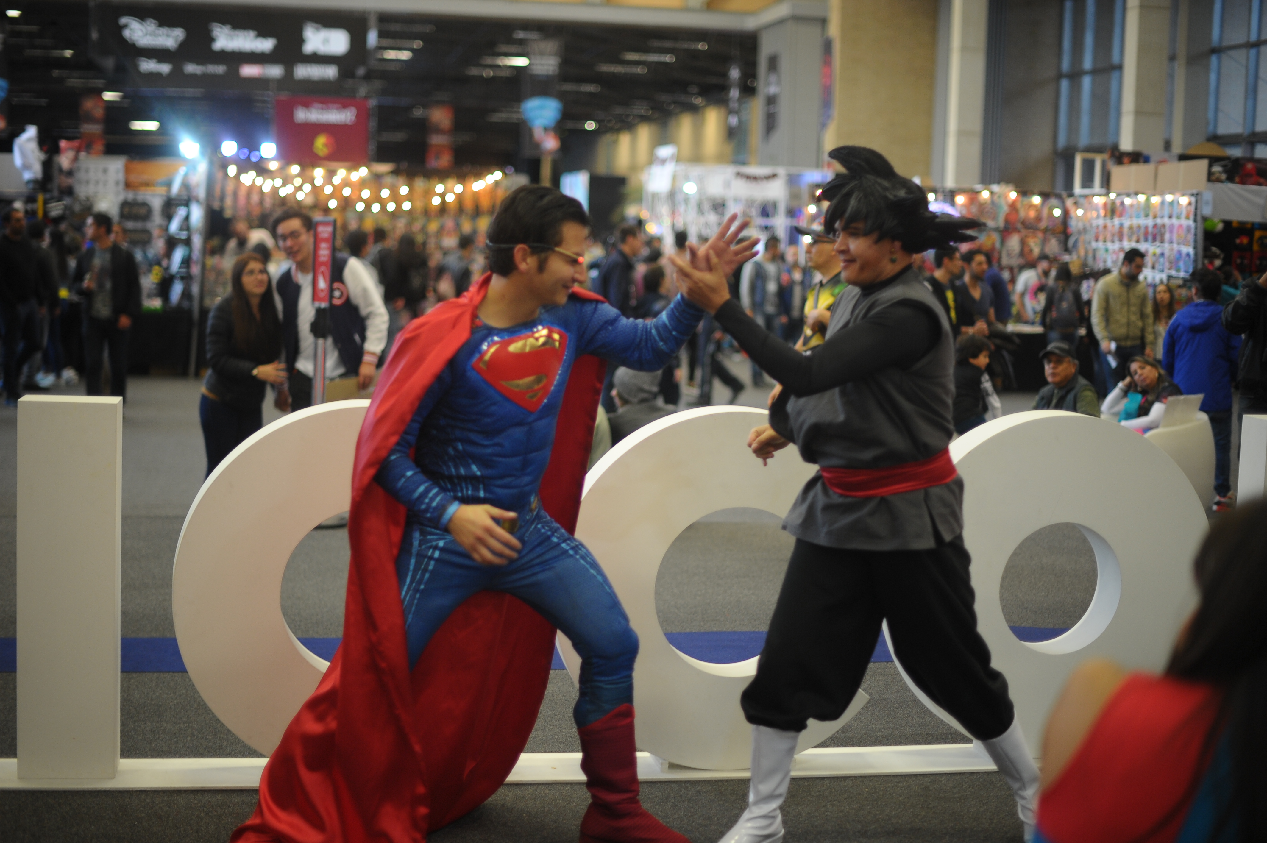 Feria que reúne a los aficionados a Cómics, videojuegos, cine, anime, cosplay entre otros.