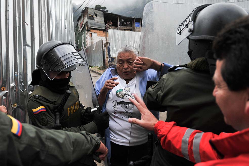Sube la tensión en barrio Los Olivos de Bogotá