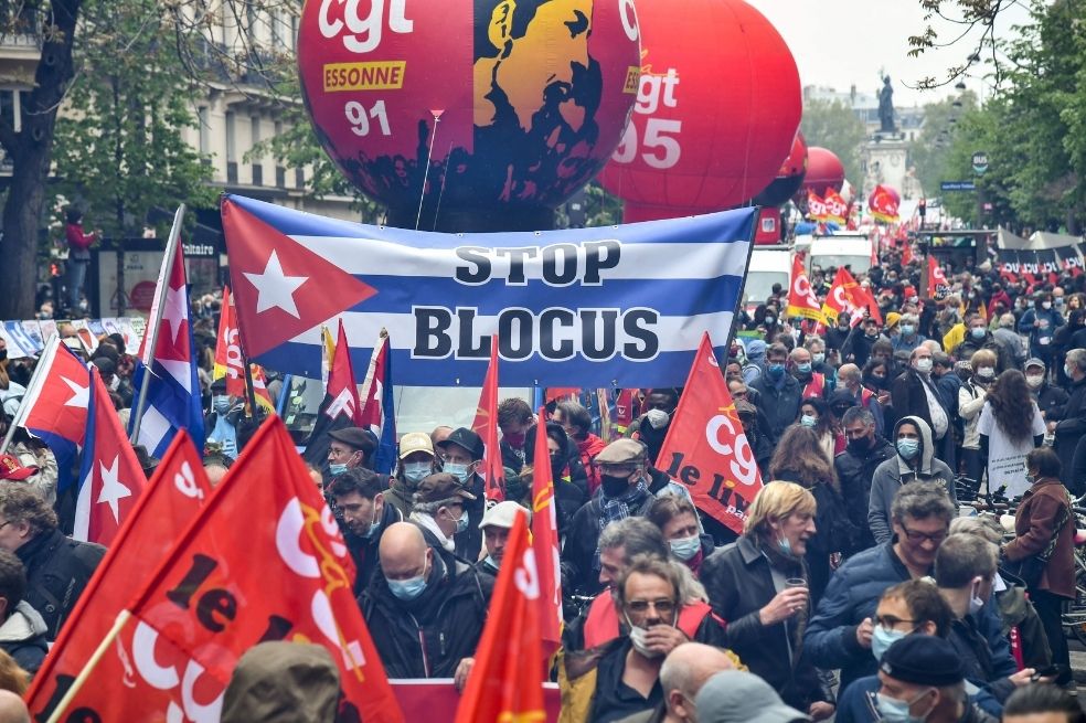 La Plaza de la Nación, uno de los lugares más populares para las reuniones del Primero de Mayo, fue el punto más tenso de la manifestación.