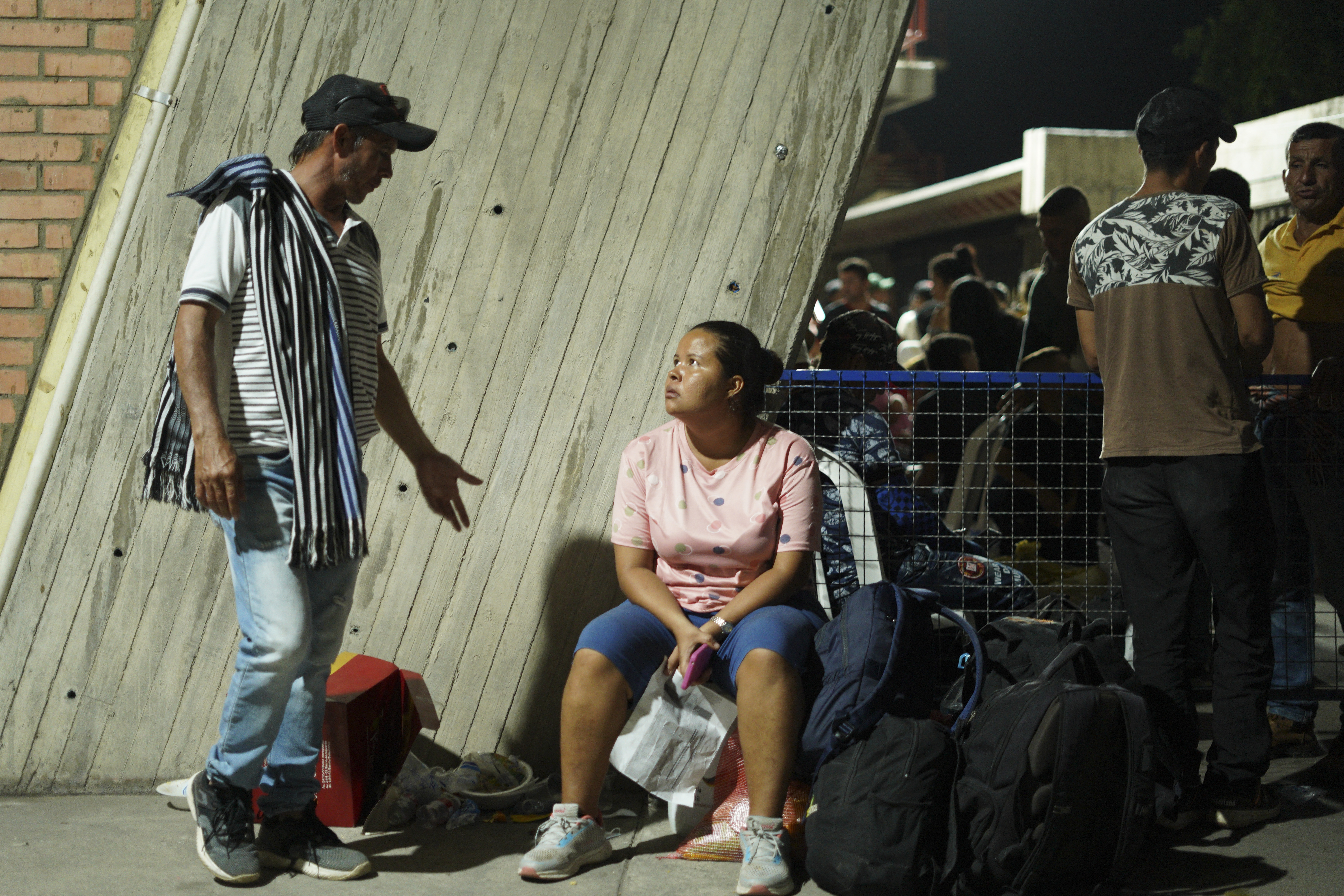 Los desplazados del Catatumbo también están llegando a Santander y Cesar