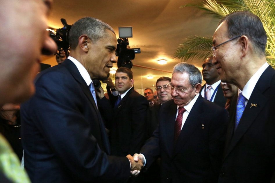 Raúl Castro dice que embargo a Cuba debe abordarse en diálogo con EE.UU.