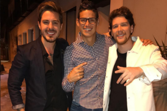 James desató la polémica en España por asistir lesionado a concierto de Piso 21