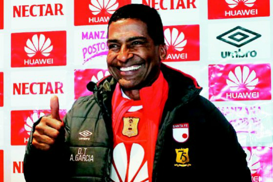 “Vamos a vivir para Santa Fe”: Alexis García