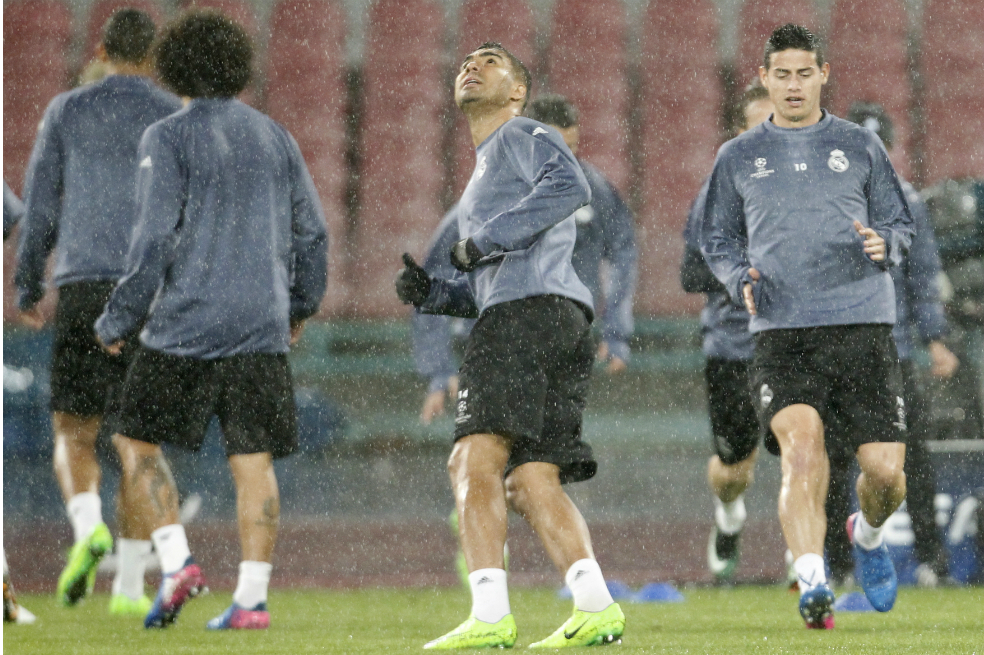 Vuelve la «BBC» y James iría al banco contra el Nápoles por Champions