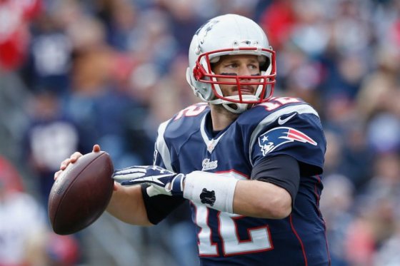 Tom Brady firma extensión de contrato por dos años más con los Patriots