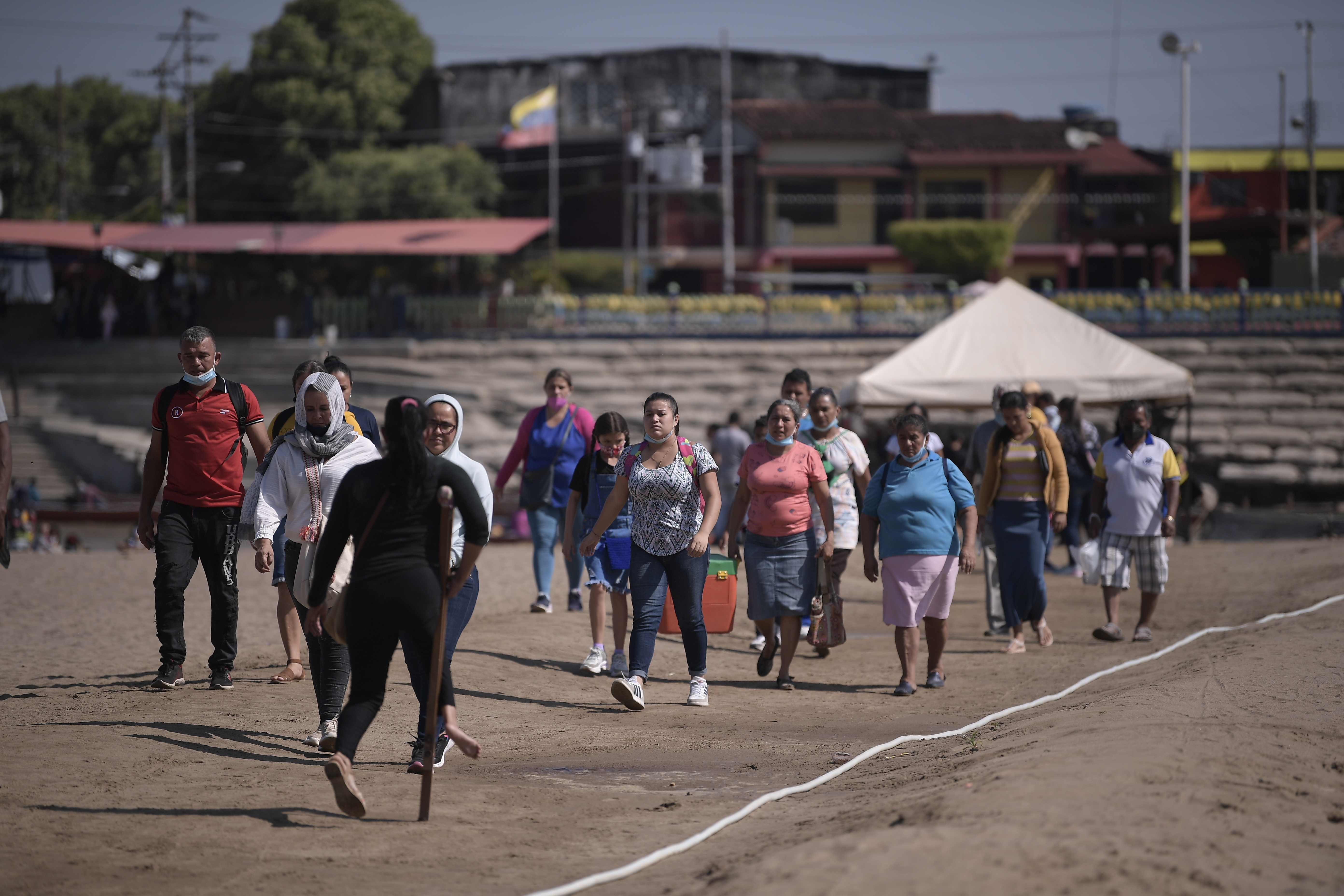 El derecho al trabajo digno: una deuda con las mujeres migrantes