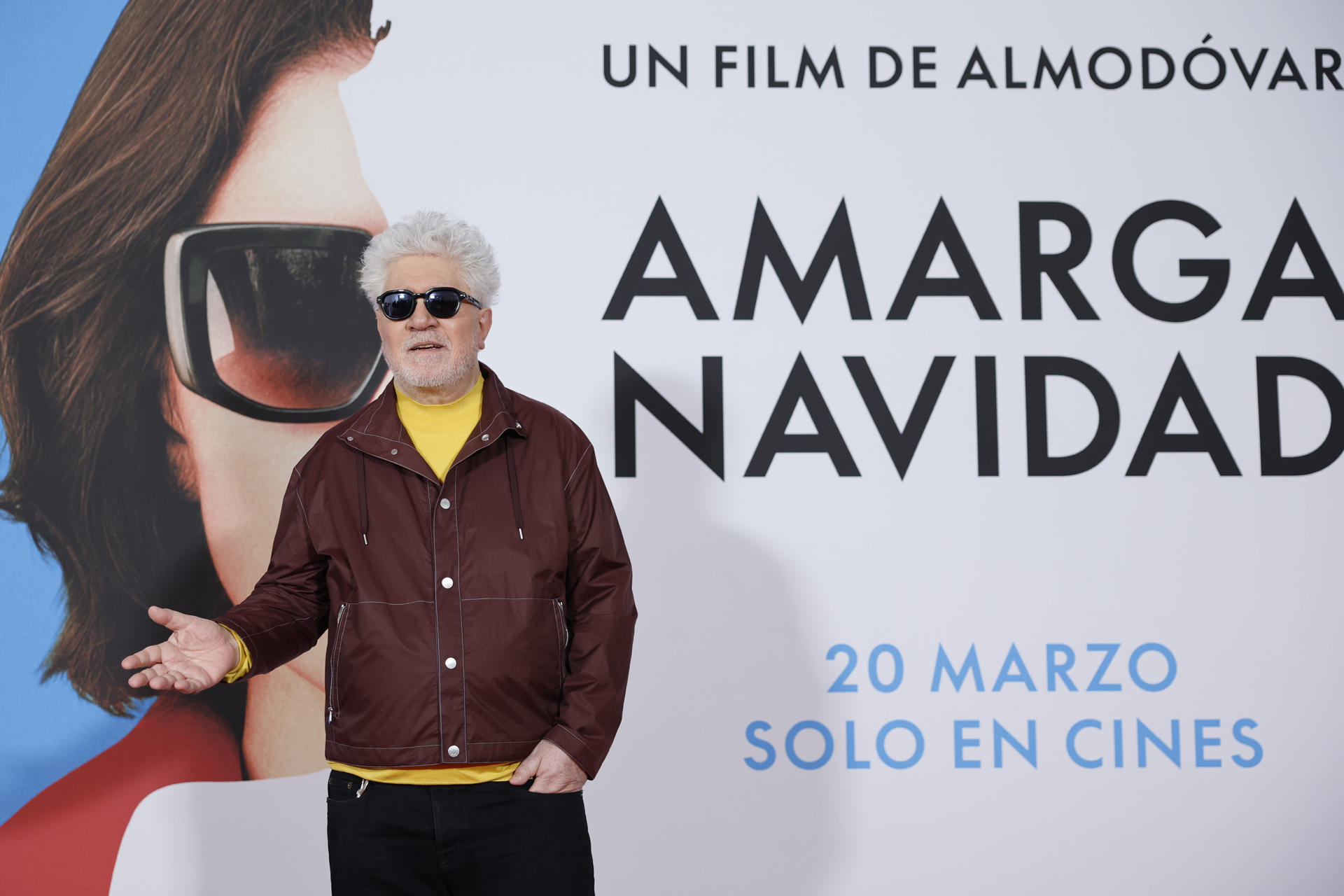MADRID, 17/03/2026.- El director de cine Pedro Almodóvar posa durante la presentación de su 'Amarga Navidad', la película que estrenará el viernes 20 de marzo en cines. EFE/Mariscal
