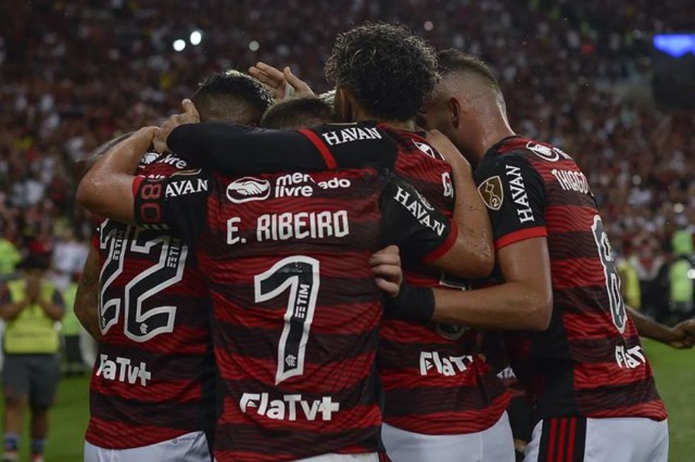Copa Libertadores: Flamengo busca meterse en otra final y Vélez quiere impedirlo