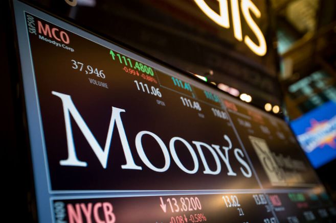 Moody’s rebaja la calificación de Colombia, pero mantiene el grado de inversión