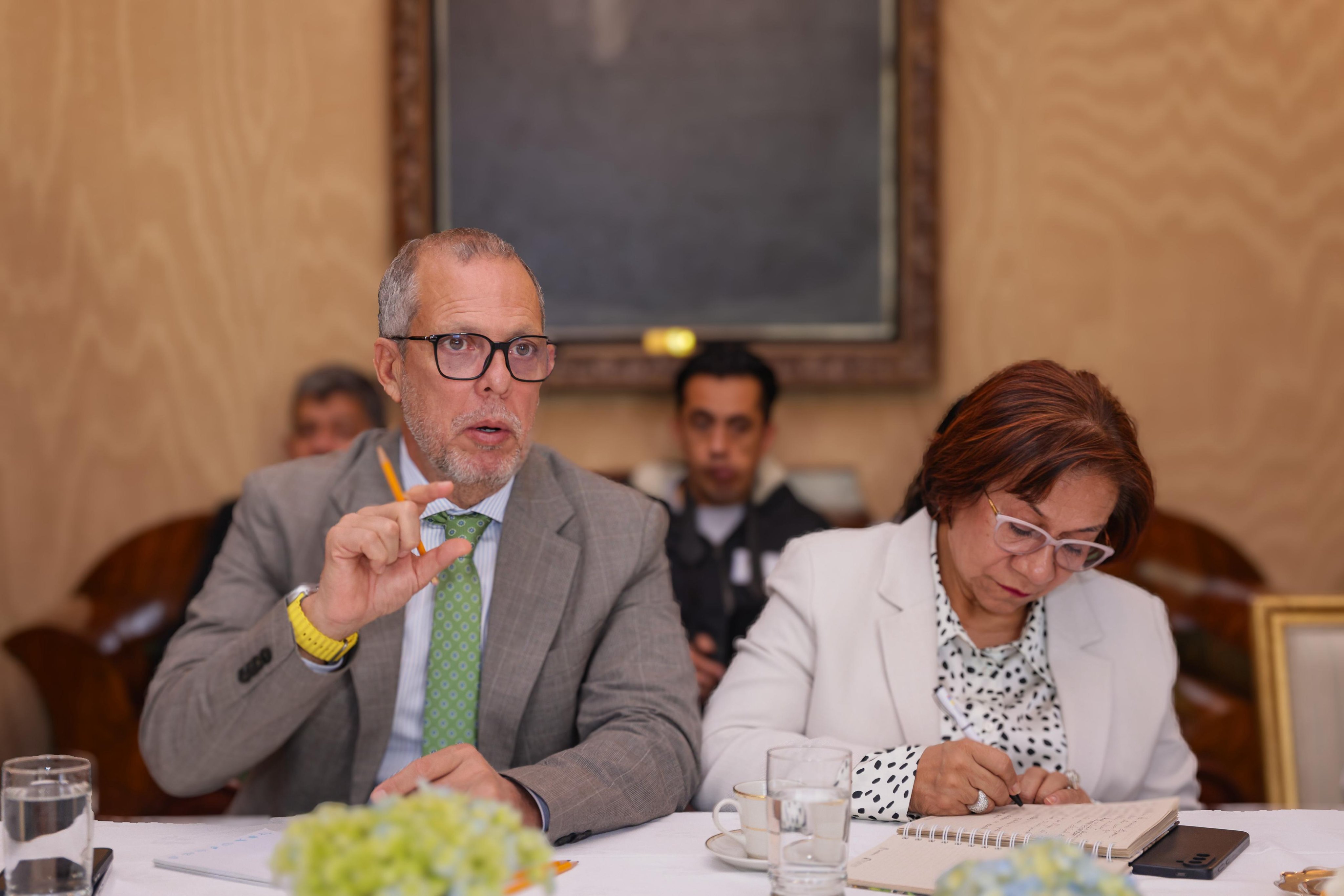 Las dudas que quedan para evitar una crisis en la elaboración del pasaporte