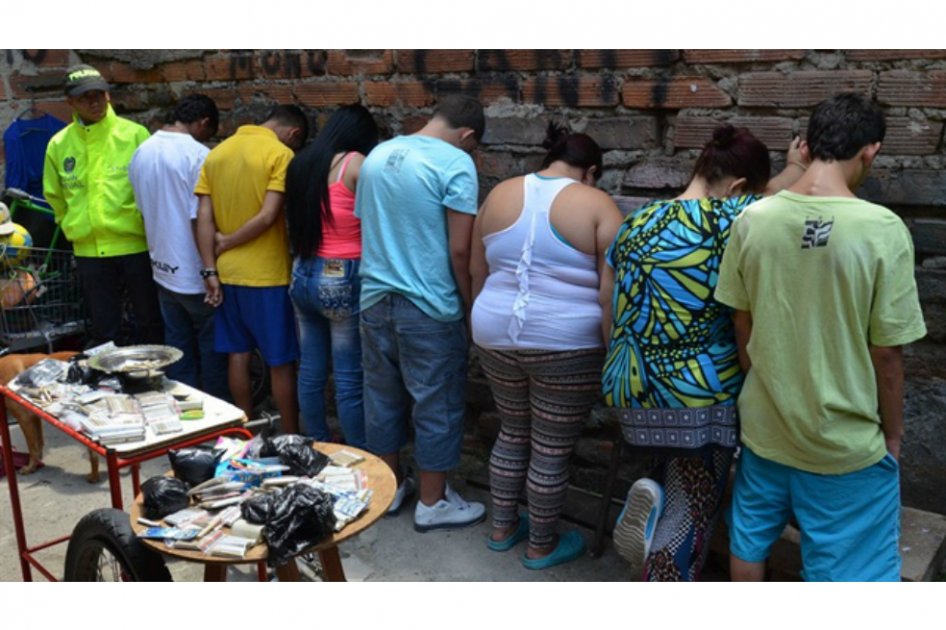 Capturan a siete miembros de una familia por venta de bazuco y marihuana en Medellín
