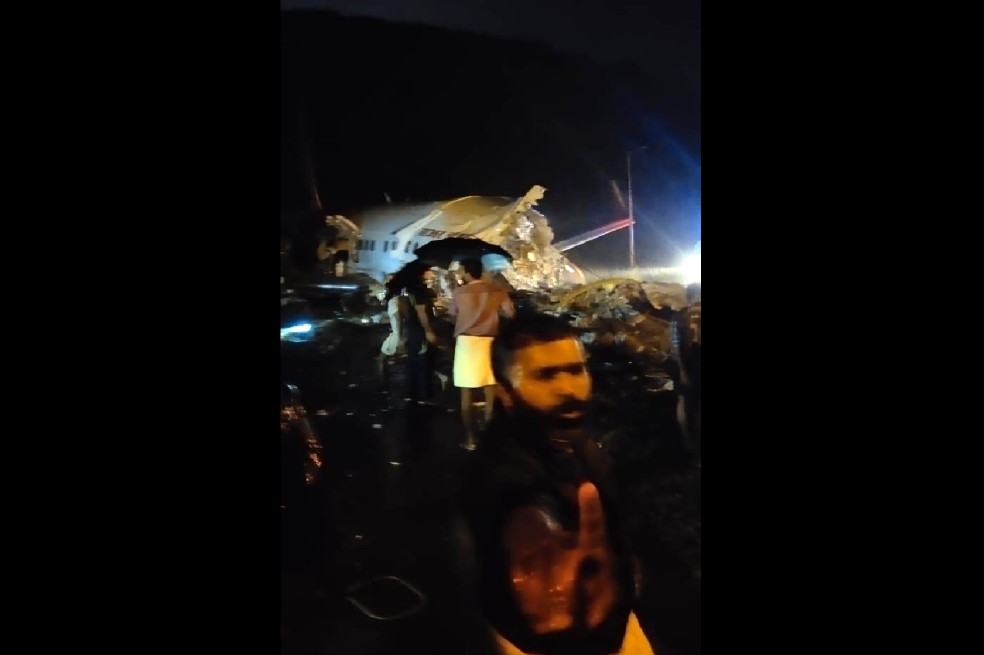 Al menos 14 muertos y 15 heridos graves en accidente de avión en India