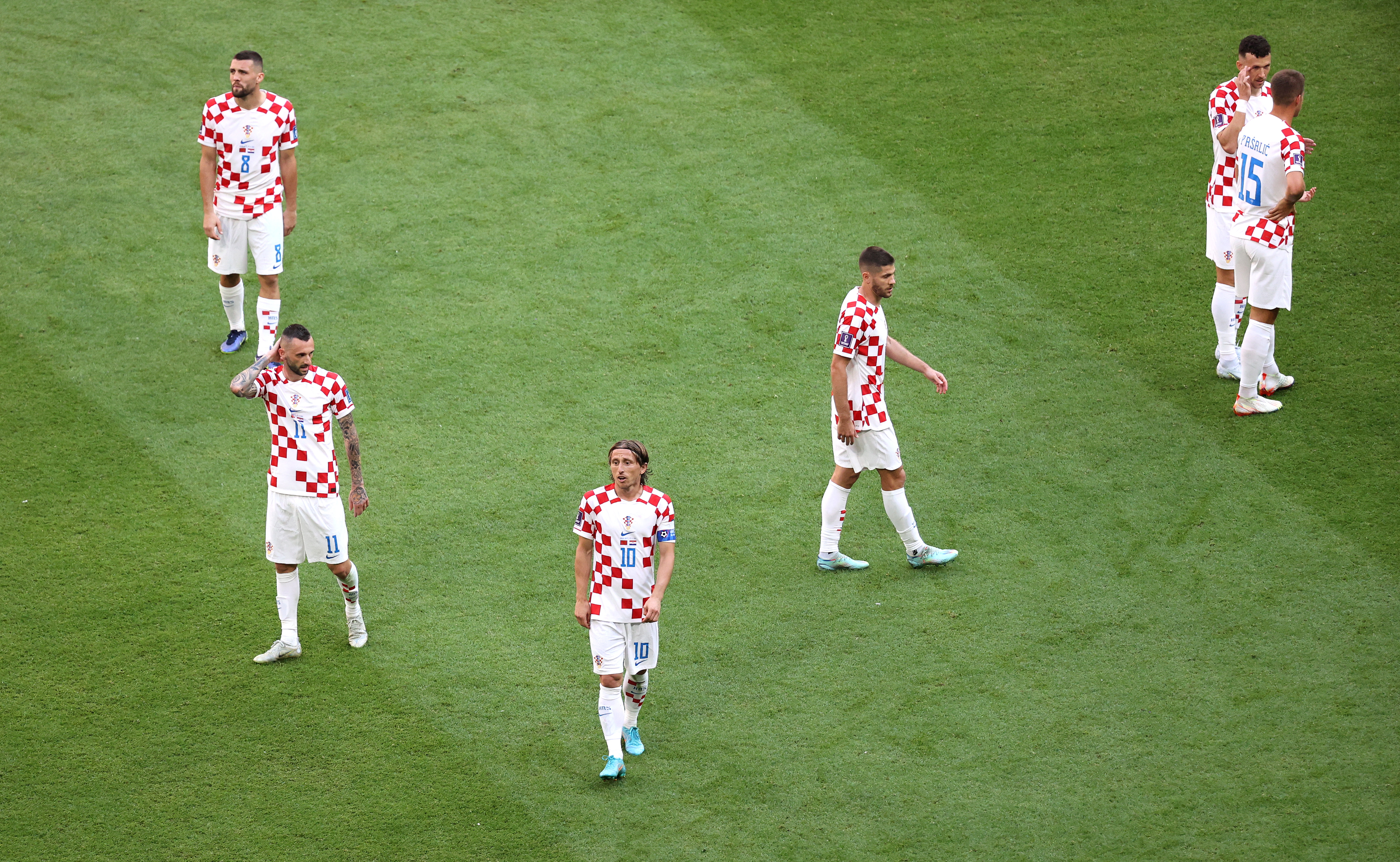 Al Khor (Qatar), 23/11/2022.- Luka Modric (bottom) of Croatia and teammates during the FIFA World Cup 2022 group F soccer match between Morocco and Croatia at Al Bayt Stadium in Al Khor, Qatar, 23 November 2022. (Mundial de Fútbol, Croacia, Marruecos, Catar) EFE/EPA/Abedin Taherkenareh