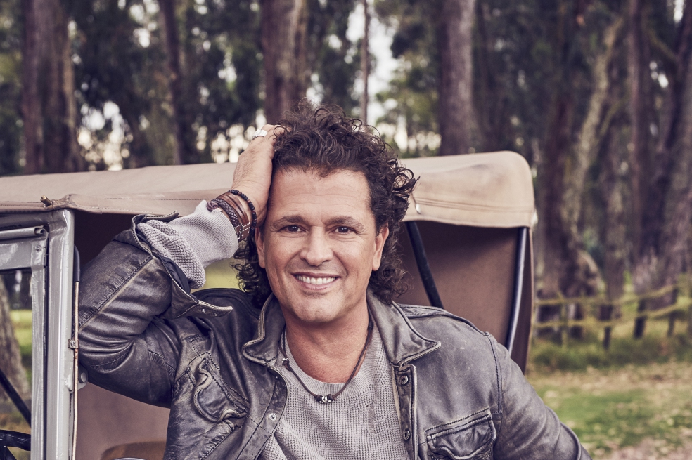 Carlos Vives repartió su tiempo entre su labor como entrenador en “La Voz México” y la realización del nuevo álbum, titulado “Vives”. / Cortesía