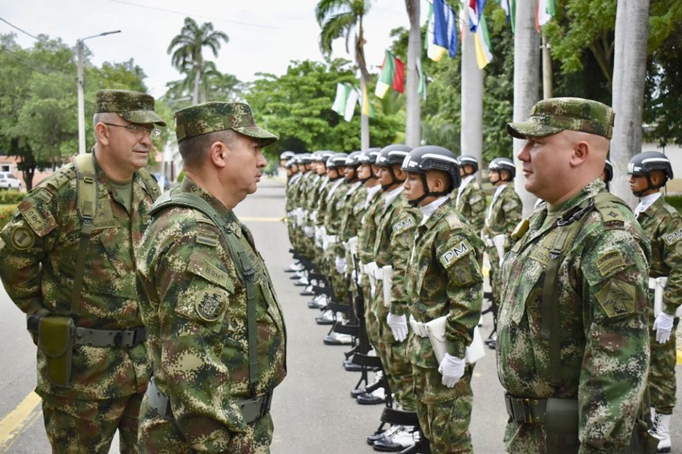 Salen del Ejército tres coroneles que hacían parte del equipo de inteligencia