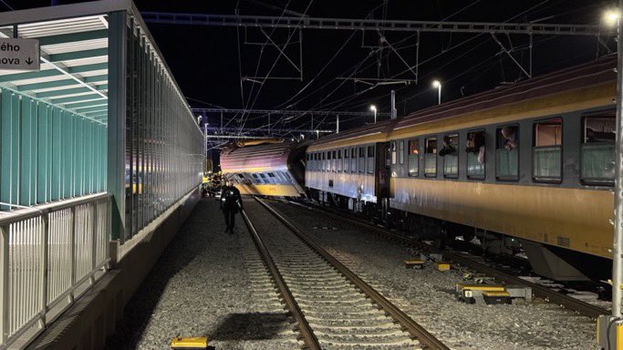 Accidente de tren en República Checa deja cuatro muertos y más de diez heridos