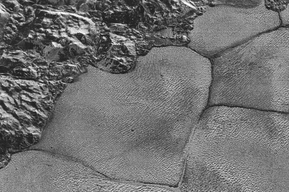 Dunas en Plutón con arena de metano