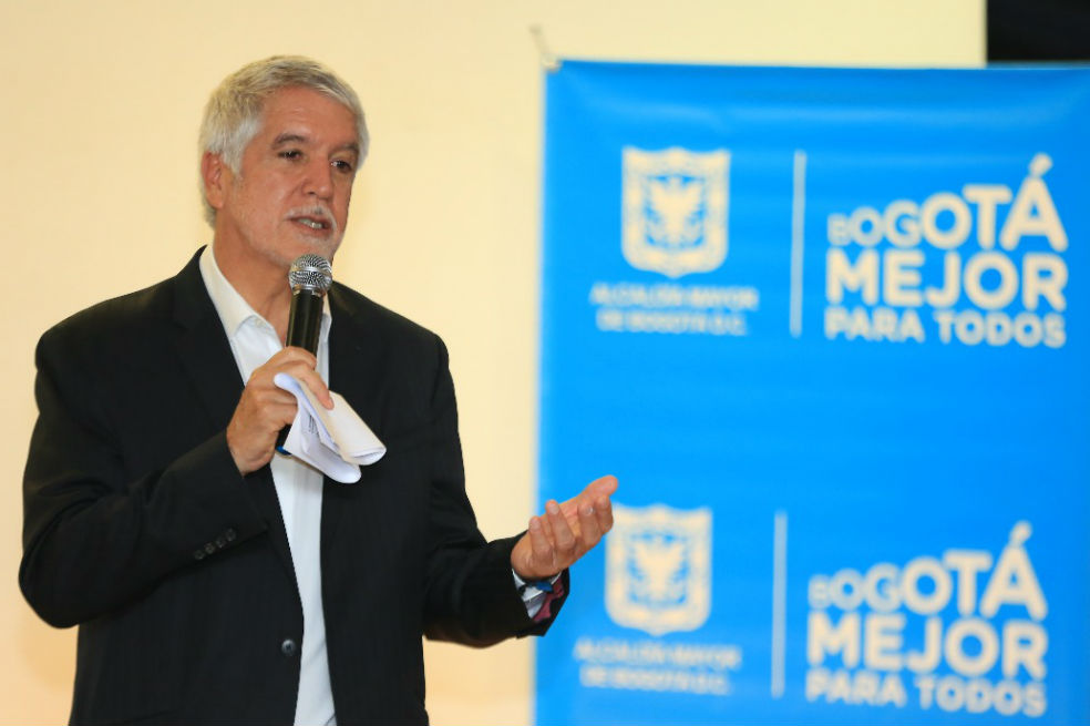 “Casi toda la ciudad está limpia y sin acumulación de basura”: Peñalosa