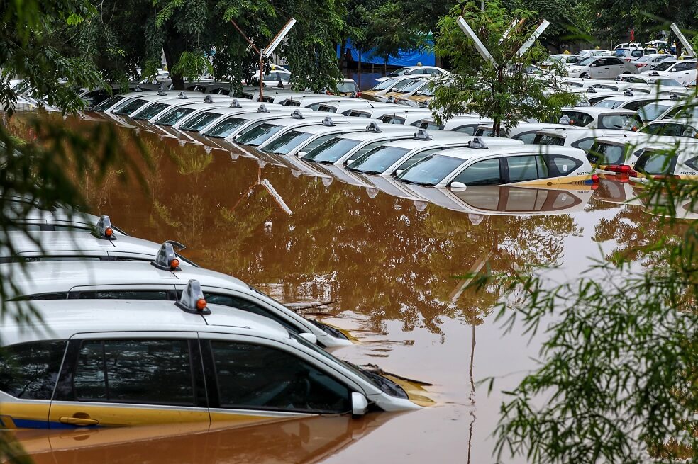 Las terribles inundaciones que golpean a Indonesia