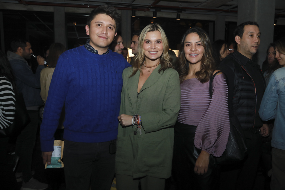 Fiesta de apertura de Brigada un GYM en la zona t de bogotá