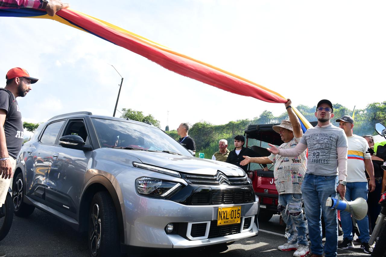 Protestas por la concesión de Autopistas del Café: hay bloqueos en la vía Manizales–Pereira