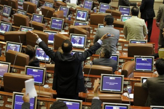 Minorías políticas piden ‘pista’ en Comisión Especial para la Paz