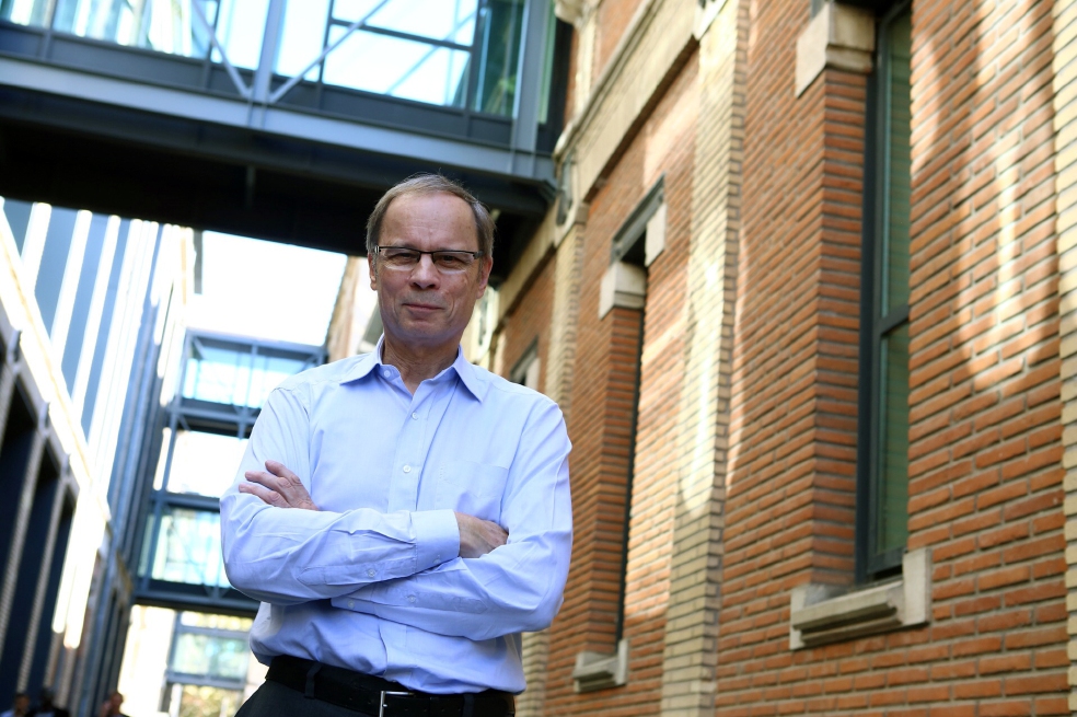 "Es necesario que nuevas empresas más eficientes o más innovadoras que el monopolio establecido puedan ingresar al mercado", dice Jean Tirole, Nobel de Economía 2014.