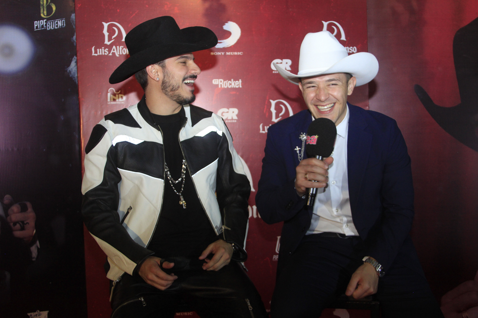 LANZAMIENTO Pipe Bueno Y Luis Alfonso